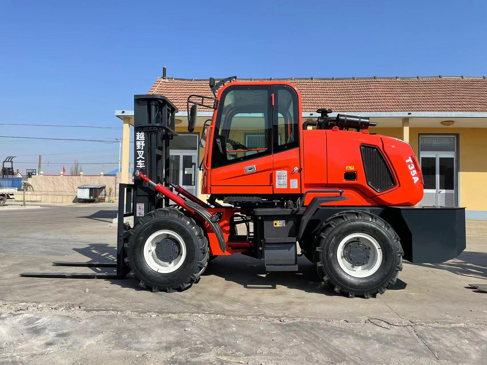 Trak forklift merentas desa (6)